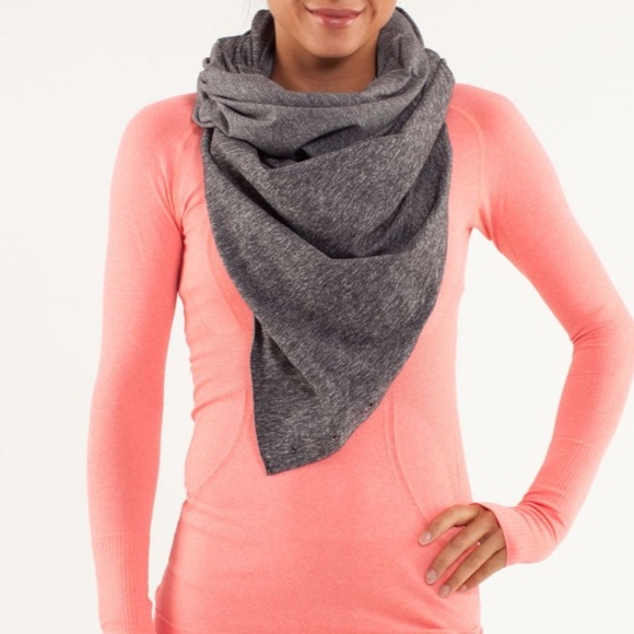 EUC Lululemon Vinyasa Scarf *Rulu
Heathered Black - Picture 5 of 7